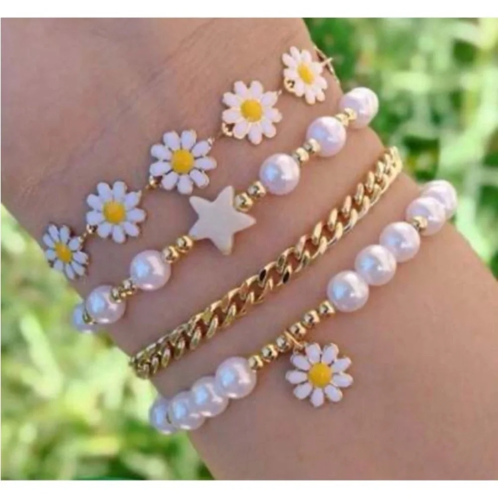 Kinsley Armelle Miss Daisy Pearl Gold Bracelet Set ✨4 bracelets✨Youth NEW